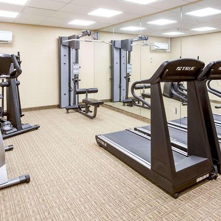 Best Western Paramus Hotel & Suites Bagian luar foto